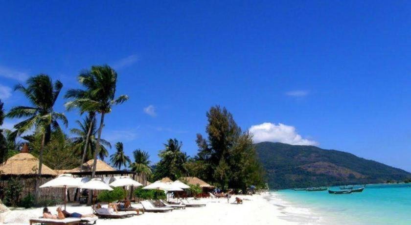 The Breeze Lipe Resort Esterno foto