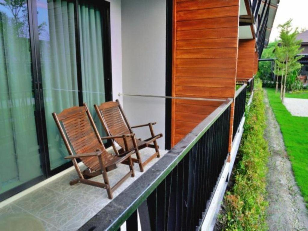 The Breeze Lipe Resort Esterno foto
